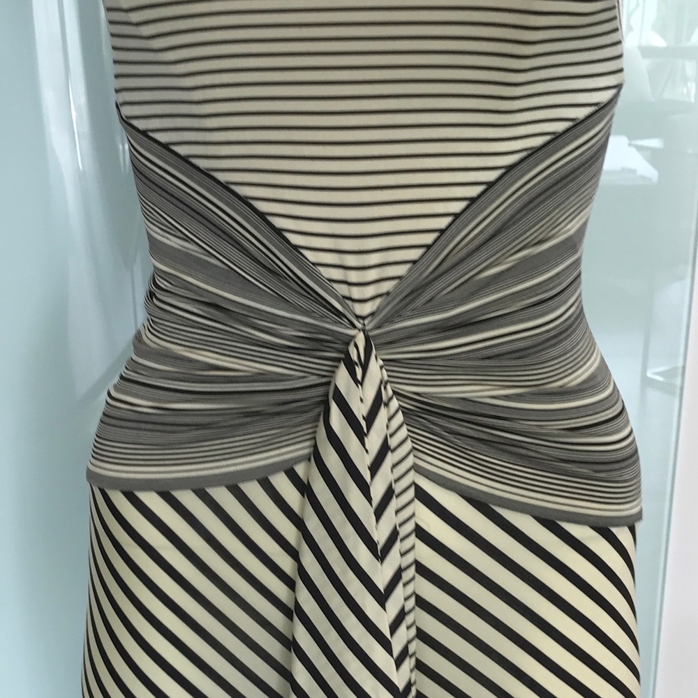 Strapless, striped, slimming & striking.